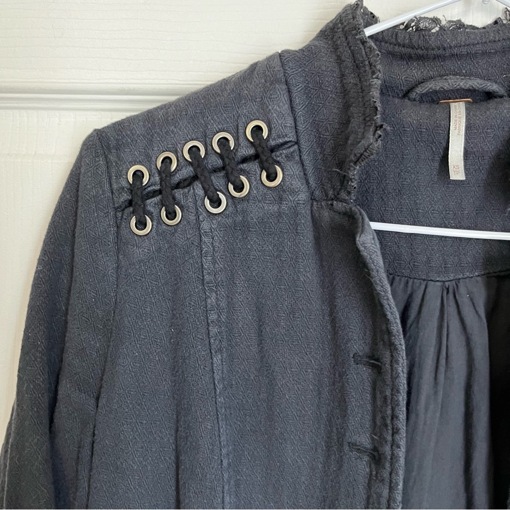 FREE PEOPLE VICTORIAN LACE JACKET IN NAVY SIZE XS - Picture 6 of 16
